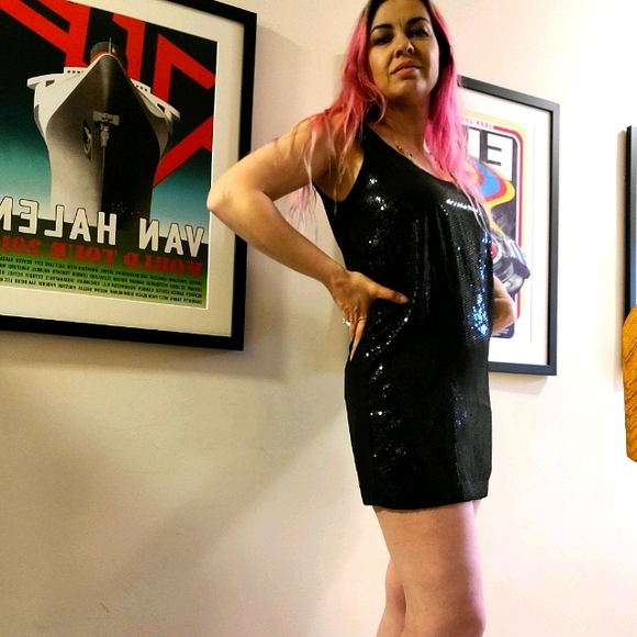 ⚡2/$25-Sequin shift dress - Picture 1 of 14